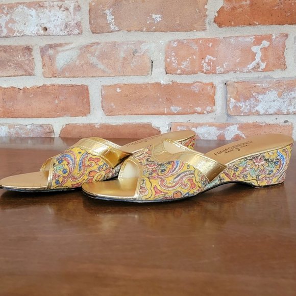Fabulous Vintage 1970s Grandmacore Metallic Gold Lounge Slippers Wedge Slip Ons - Picture 4 of 8